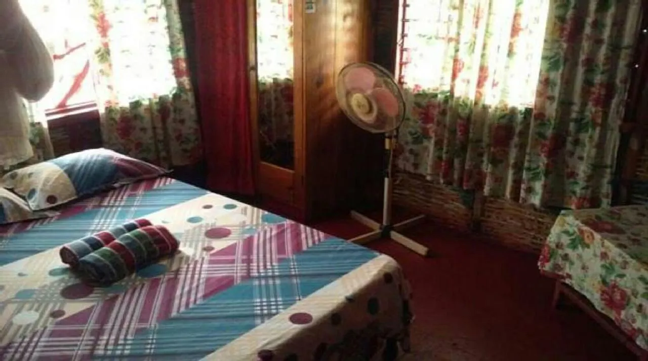 Shades Cottage Guesthouse Blue Hole جامايكا