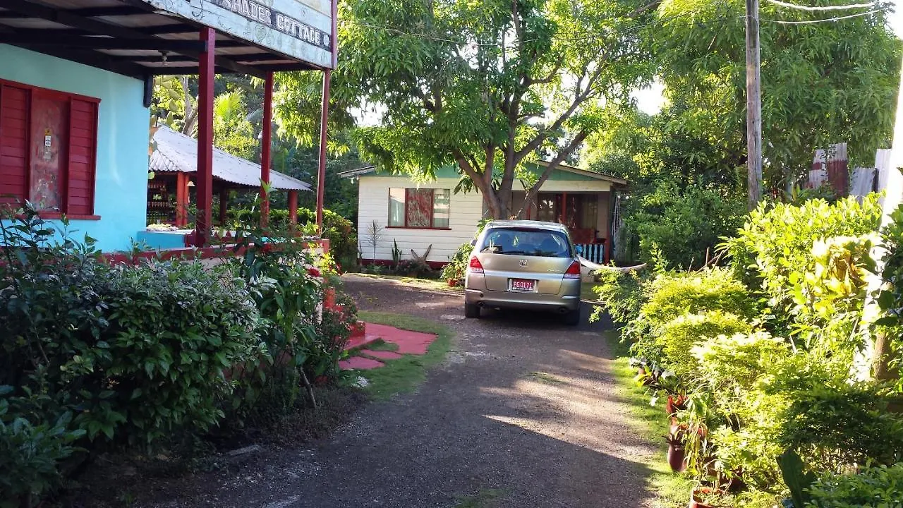 Shades Cottage Guesthouse Blue Hole
